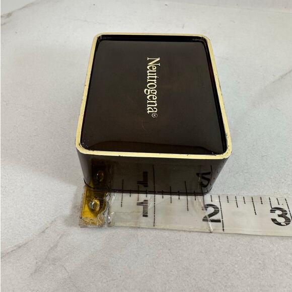 Neutrogena Travel size glycerin soap and travel case Vintage - Picture 10 of 11